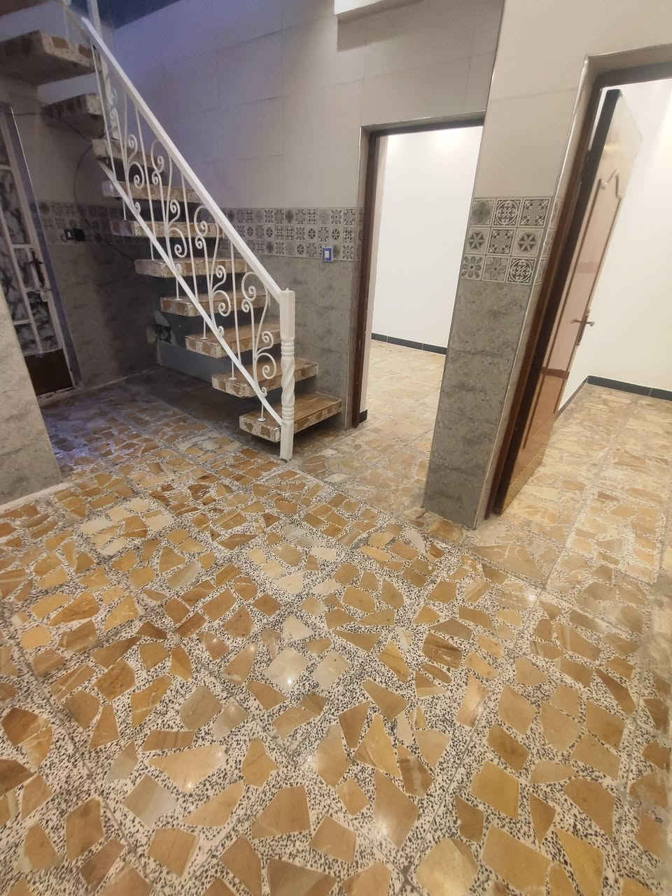 الشعب قرب فلكه الفيحاء • ٣نوم • مطبخ