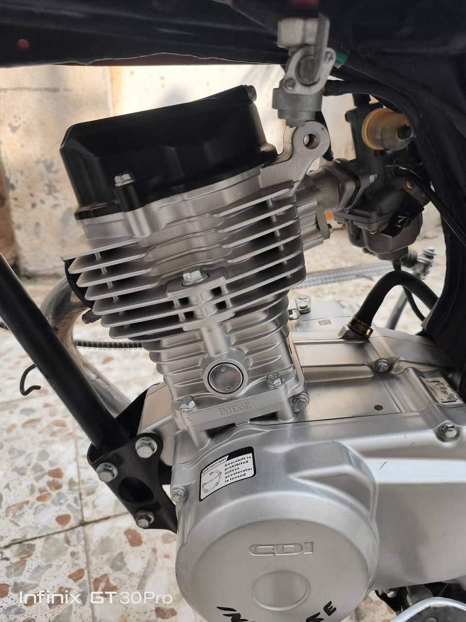 للبيع انتنس الأصلي تعميره كله اصلي صارله 15يوم اول تبديله دهن شاصي موديل، 15
أوراق اصولي شرط ترقيم ***********

نص مكتوب في الصور:
- Infinix GT 30 Pro
- Infinix GT 30Pro
- Infinix GT30Pro