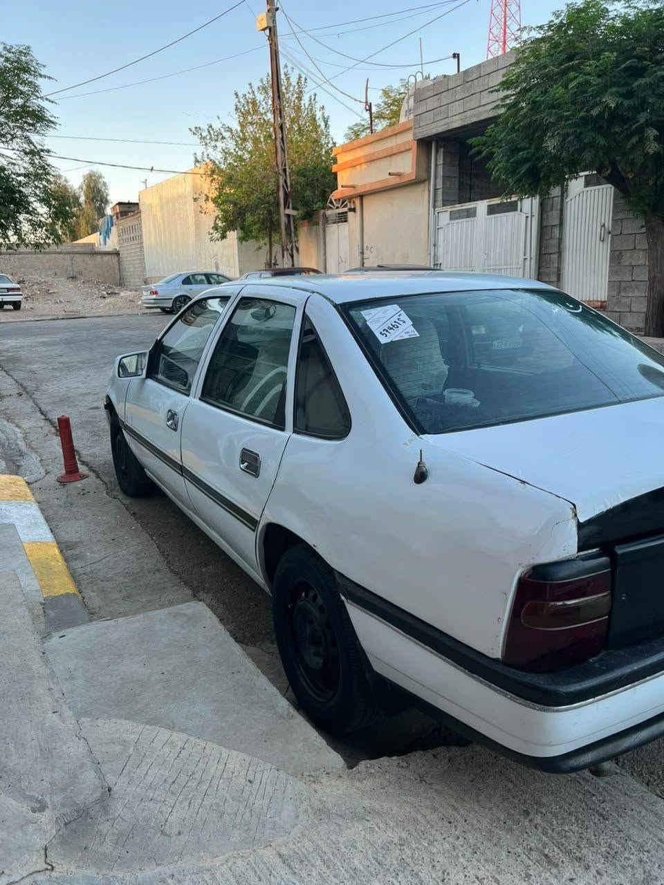 سەرەتا بە ناوی خوای گەورە
ئۆپڵ ڤیکترا مۆدێل 1990 کامل ناو دەشبولی کراوە بە 1995
مەکینە 18 واتە لای خۆتەوە فیتەرەکە بلۆک بکە
  سەنەوی پلاستیکە ئەوەلیات حاسیبە بە شەرت
کامل کارەبایی ئیشەکات بە شەرت
بەس فرۆشت 
ژم:***********
شوێن:چەمچەماڵ
ئەدمین🥀
