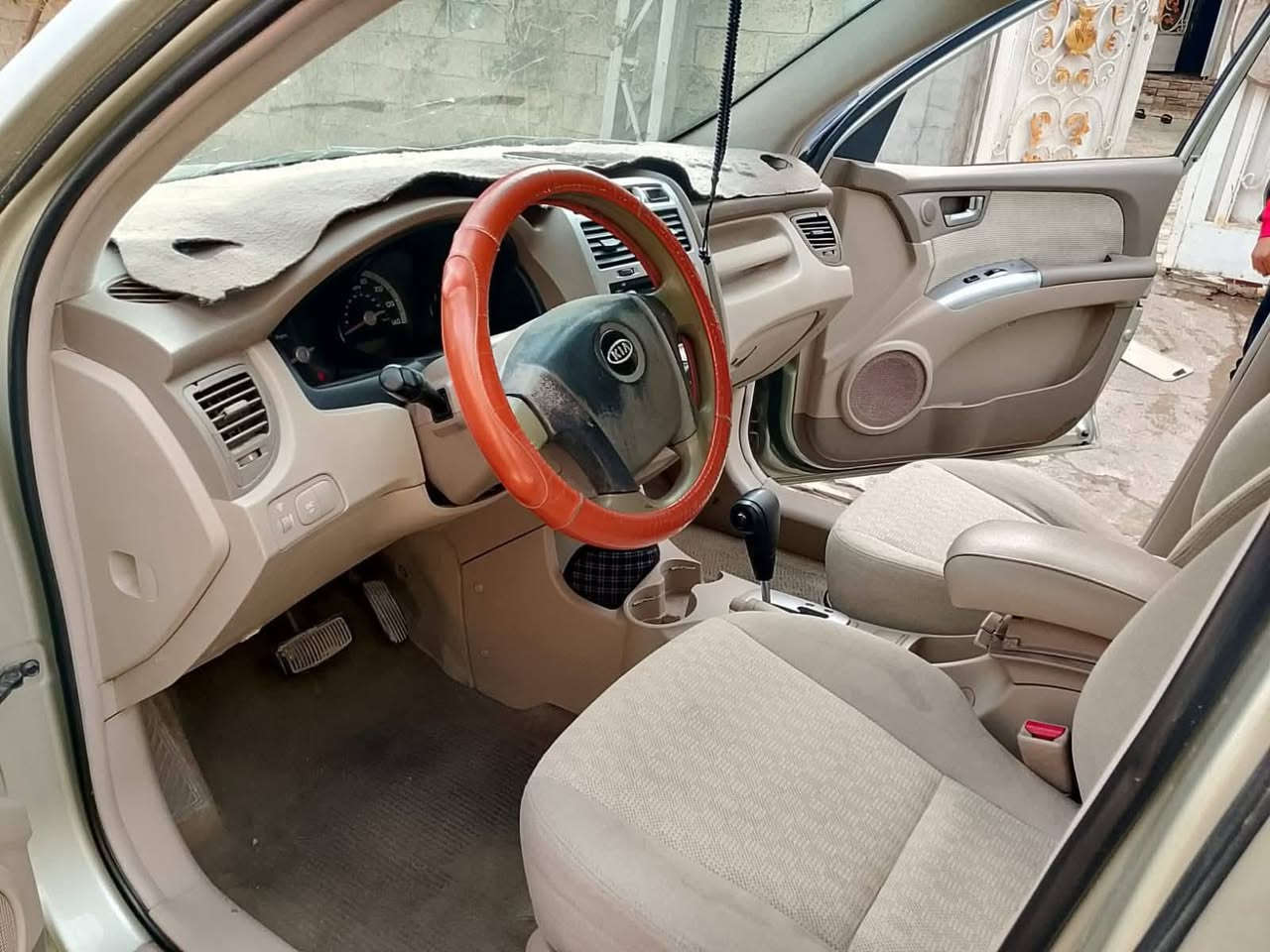 السلام عليكم
سبورتج 2007 وارد امريكي محرك 6 سلندر رقم بغداد انكليزي  مشروع وطني سنويه 2031 
السياره بيها 5 قطع صبغ ابيع احزام
السعر 78 وبيها مجال 
العنوان ديالى شهربان 
***********
