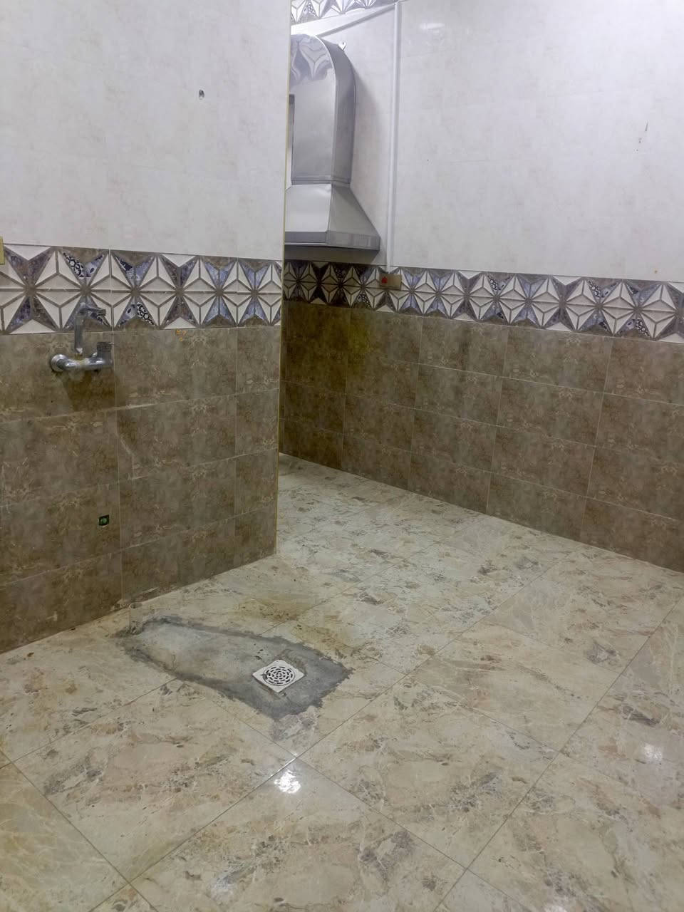 السلام عليكم
يوجد لدينا شقه للايجار 
بالخليفة بالسوره بالصوفية 
صاله 
مطبخ 
غرفتين 
حمام 
لايجار ٣٥٠الف 
      

للمزيد من التفاصيل يمكنكم زيارة مكتبناا مكتب العين العقار ع شارع 40 مدخل الصوفيه 

او الاتصال على الارقام 

***********

***********
