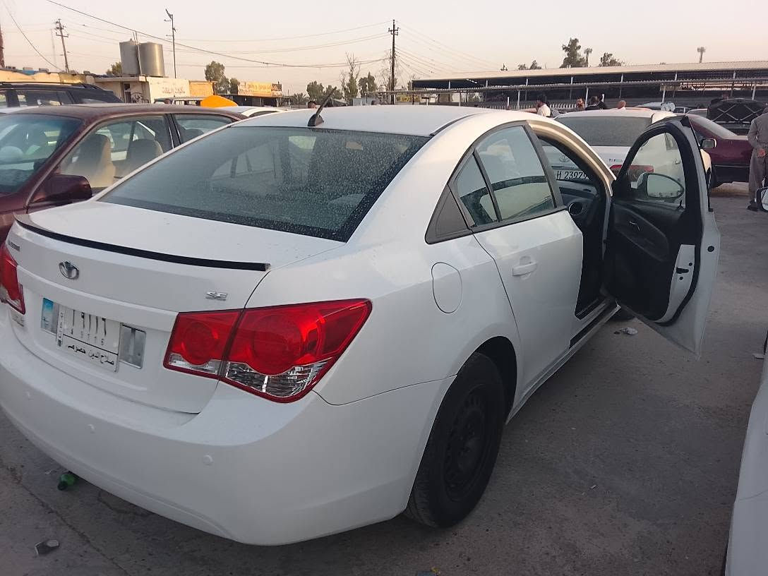 سيارة دايو لاسيتي كروز 2009 اوتوماتيك للبيع رقم صلاح الدين مشروع وطني السعر 45$ وبي مجال مكان السيارة كركوك للاتصال *********** كركوك, العراق

