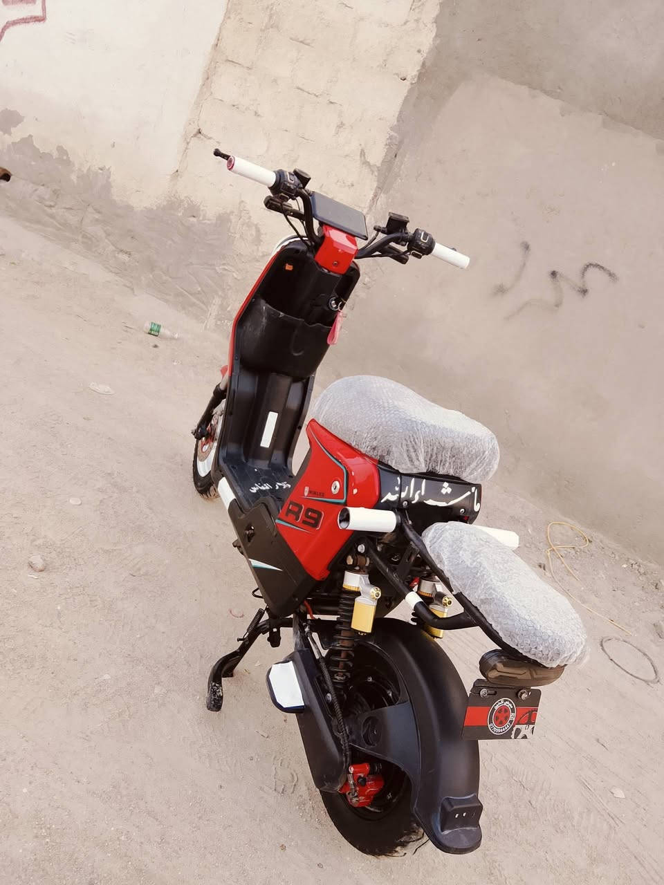 R9 • ٢٠٢٥ • بطاريات