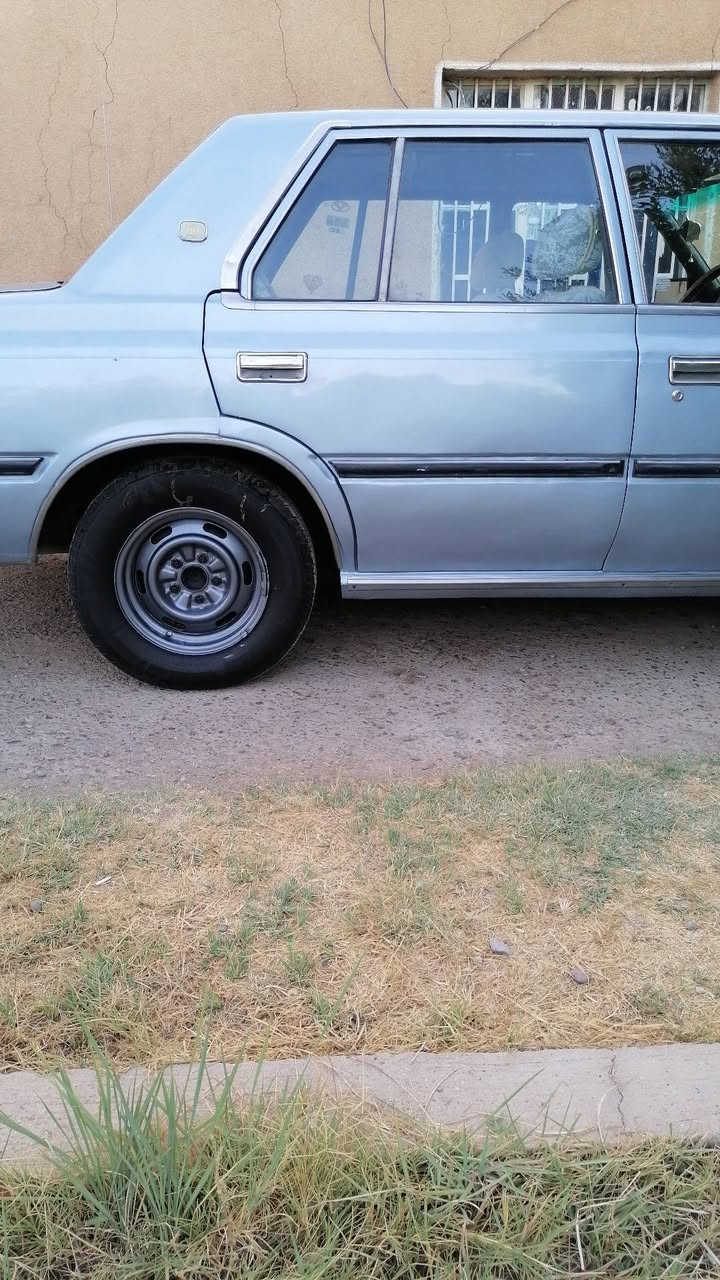 سوبر  للبيع موديل 83
مصبوغ لجماليه.
تبريد شغال.
محرك vvt
صدر نضيف َوتخم تاير.
السياره حلوه ما ناقصه شي مثل ما موضح بالصور.
السعر 48. وبيه مجال.
للاستفسار ***********
