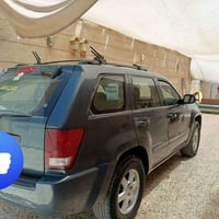 جيب لاريدو موديل 2008 اللون اسود كحلي المحرك 3700  بس بي خيط بخير بسيط...