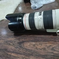 شباب عدسة 70_200الاصدار الاول نظيفة صورتهة مفولة محتاج وارد ابيعهة مكا...