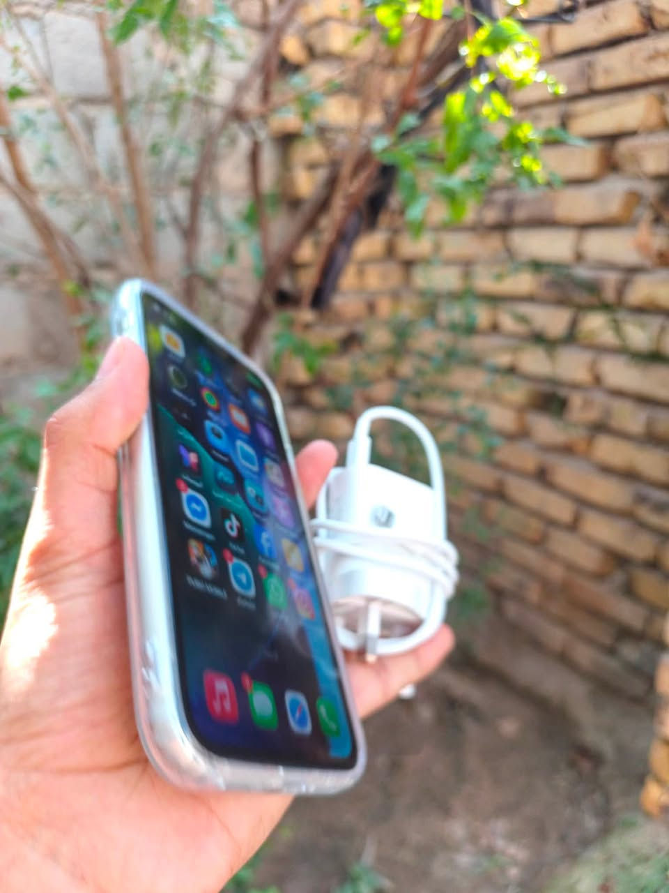 شرط مكفول وضمان يومين 👏
ايفون 11📱

بطاريه بلاد 72 🔋ما يصرف الله شاهد

ذاكره 64 🍂

شخط واحد مابي حاله حاله كارتون✅

ما مفتوح ابد تلفون  خط واحد فقط

ملحقاته شاحنه اصليه وكفر اصلي ماكسيف ❤️

سعر 265 وشراي اخلي بعيني 🫶❤️

رقمي وتساب ***********اتصال ايضا وخاص متوفر  مكان نجف او كربلاء📍
