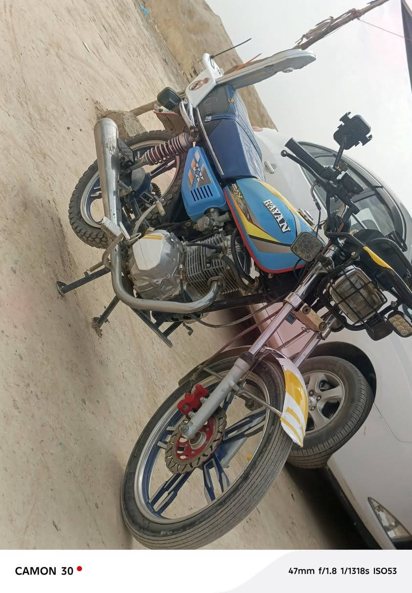 ماطور سيفان موديل 23 محرك مفتوح النضافه فول ما ناقصه شي  كهربايت كلها شغاله كيجات شغاله تايرات جديد  السعر 475 وبي مجال مكاني لعالم *********** /***********

نص مكتوب في الصور:
- CAMON 30
- 35mm f/1.8 1/1318s ISO53
- CAMON 30  47mm f/1.8 1/1318s ISO53
- CAMON 30 35mm f/1.8 1/1435s ISO54
