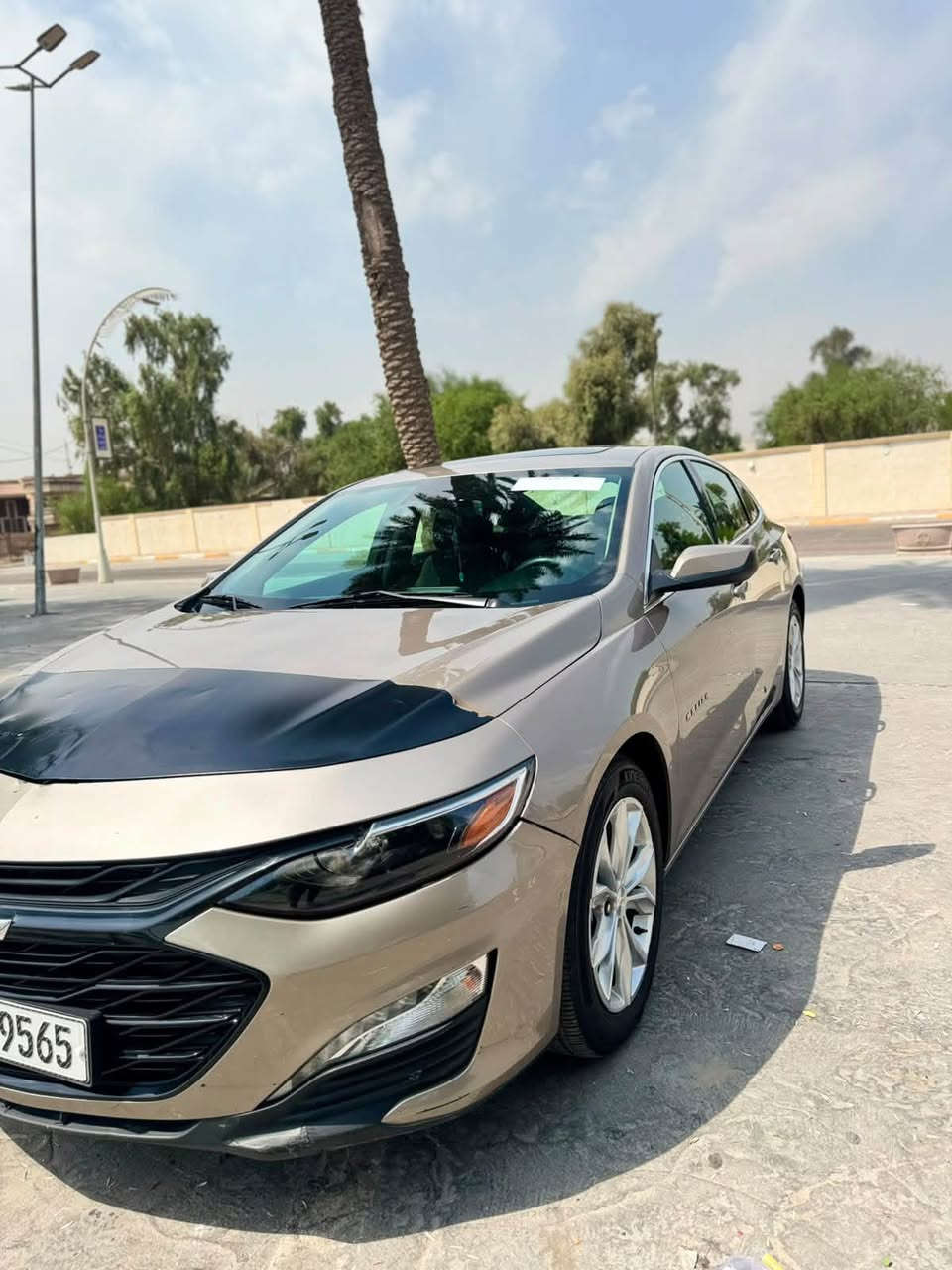 🫡السلام عليكم للبيع. 

🚗شوفر ليت ماليبو lt  
موديل  2024  
🚶ماشية فقط 31 km 
مكينه 1500 تيربو 

🔥حادثها خفيف كما موضح بلصوره البريد مصلح نفسه بيها ايرباك السياره رجع سستم  صور الحادث والسونار بالمنشور 

🔥فول مواصفات 
🔥ابواب بصمة 
🔥داته شو للتصادم مع منبه 
🔥تدفئة كشنات 💺
🔥شاشة كبيرة  🖥️+ كامرة 
🔥كرسي كهربائي 
🔥رادار امامي 
🔥سياقة داتية وتحديد مسار 
🔥تشغيل عن بعد 
🔥حساسات خلفية  
🔥داخل اسود.
🔥وباقي المواصفات المعروفه 🔥
📍المكان _بغداد _الكرخ 
الاتصال ☎️📞هـ***********

