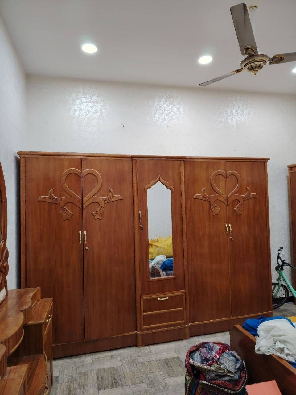 السلام عليكم غرفه نوم للبيع بسعر مناسب للسفسأر ***********
