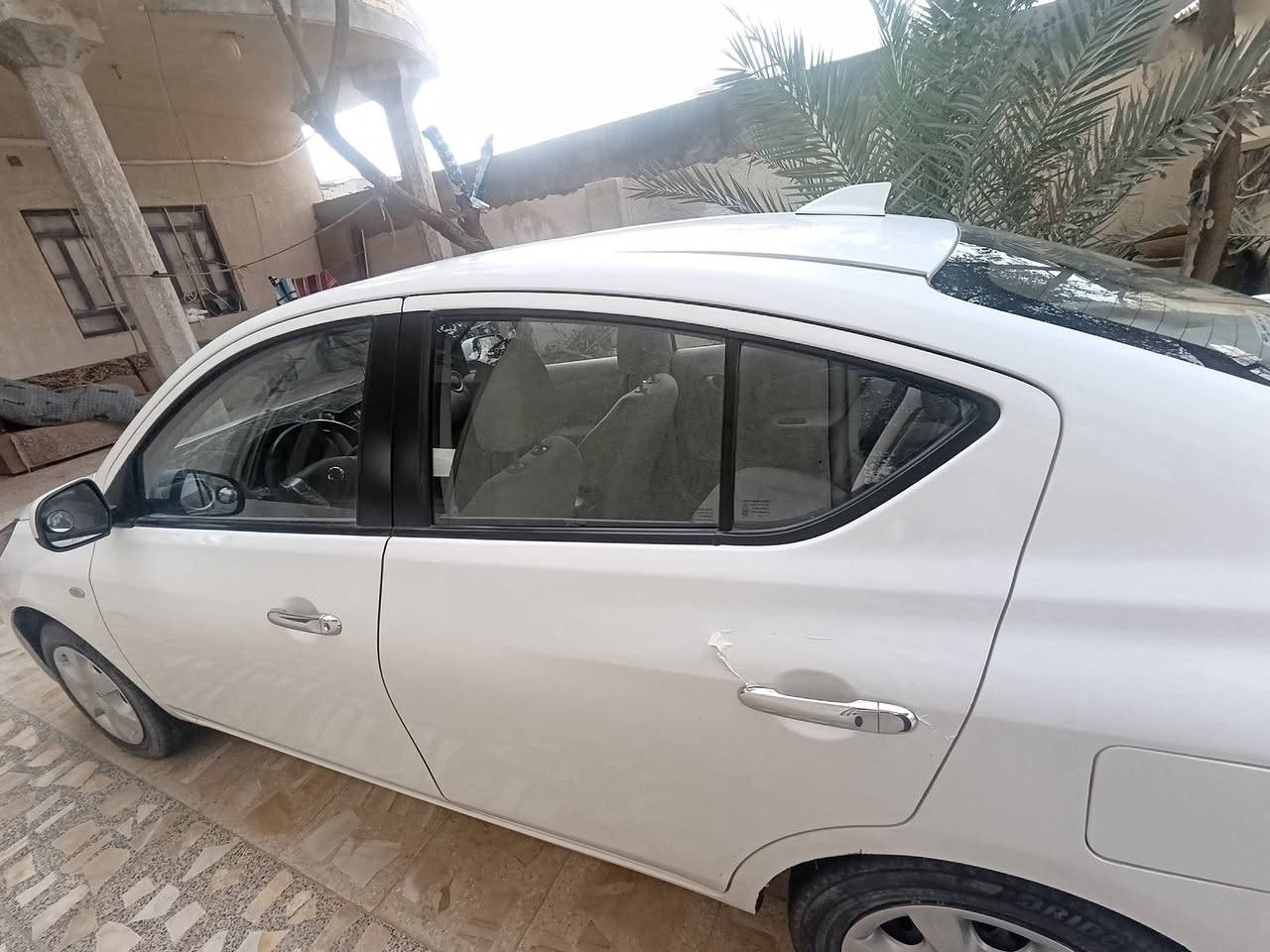 سياره نيسان سني موديل 24 رقم اربيل بأسم شركه مكفوله من الضربه والصبغ السعر 120المكان البصره الزبير شارع الشعبيه الرقم ***********

