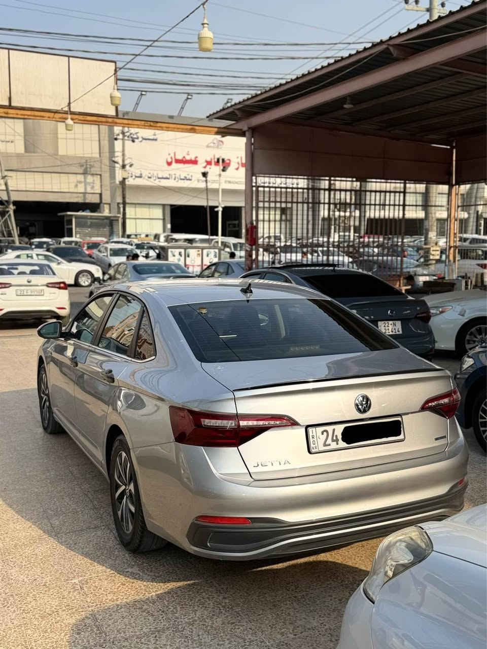 Vw jetta 2023 S 
گير حادي مكينه ١٥ و تؤربوو يه ك چامرلخ صبوخ بي داخلي ايرباگ شان و سوكان سيسته م پشت و پيش كه پس ٦٨ مايل رؤشتووه يه ك دينار مسروفي تيدانيه تب هه ولير *********** أربيل, العراق
