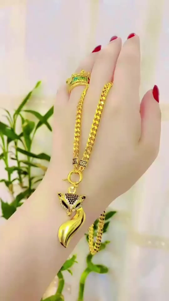 اكسسوارات شخصية • للبيع
