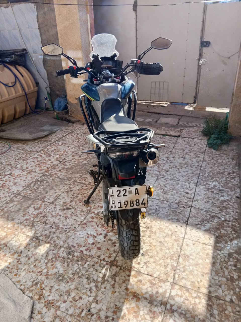 السلام عليكم 
دايوان دافنجر موديل 2026  محرك 300cc الداجة بعده بحالة الوكالة 
دبل مفتح تشغيل عن بعد رقم شمال انكليزي لوحتين 
ماتصرف عليه ولا ربع الدراجه نضيفة  استعمال شخصي
السعر 3 ملاين او 650الف او بيه مجال حك الجيه 
مكاني مقابيل الحسينيه مال راشديه 
*********** متواجد وتساب او على الخط فقط
