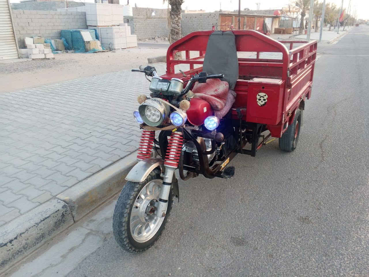 السلام عليكم ستوته جديده مكنيه كارتون ما مفتوحه مكفوله كفاله عامه مكانهه البصره سفوان اوراق اصولي راعيهه رايدهه مليون و750 وبيهه مجال التليفون ***********
