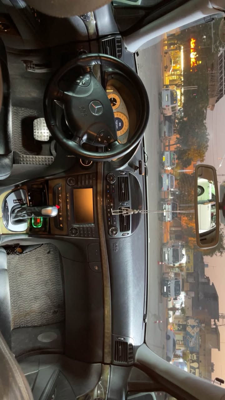 ئي كلاس )550)موديل ٢٠٠٦قه بات مواسفات بي بوياخ به شه رتي گيرومه كينه و ته بريت نوقساني دوسه و به نجاي نيه  سعري ٧٧گه لا و مه جال گورينه وه ش ده كم به شتيك به دلم بي شوين كه لار ***********
