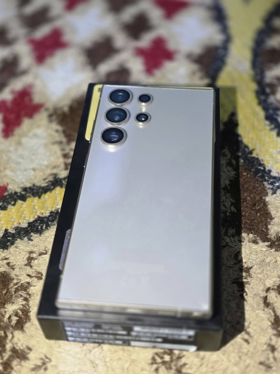 السلام عليكم
الترا s24 مستخدم 
ذاكره 256 

شاحنته اصليه من الشركه 

الجهاز مستعمل الضمان من الشركه 

باقي التفاصل خابر وتدلل 

***********

البصره الزبير 

غير متواجد ب الفيس فقط واتساب واتصال
