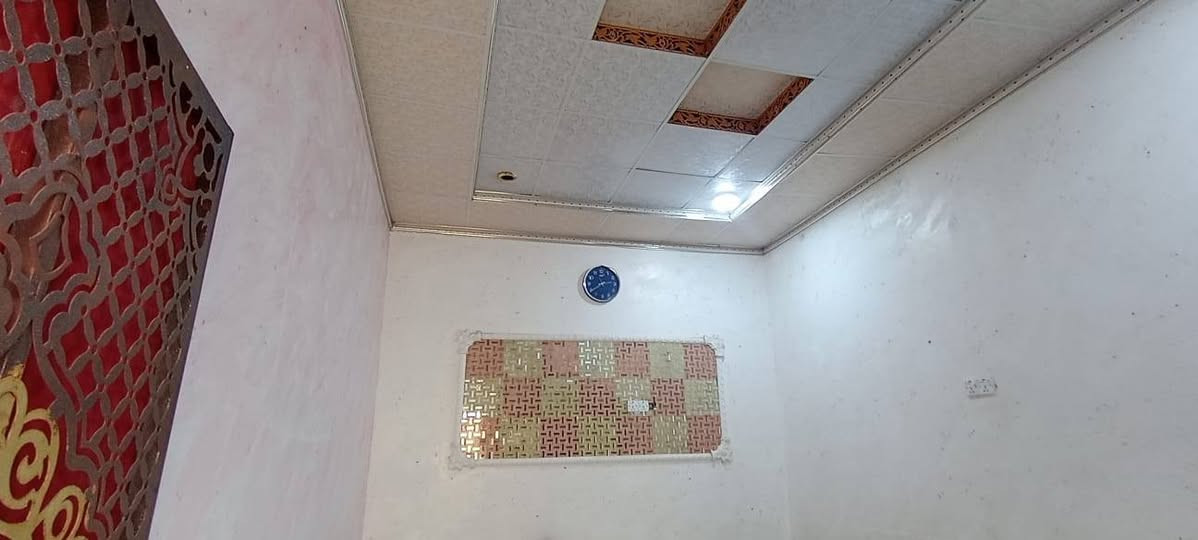 السلام عليكم 

 دار للبيع  مساحه 100 طابقين

 يحتوي على 3غرف وصاله ومطبخ وصحيات

طابو زراعي عراقي 

بناء حديث كونكريت وبيت جاهز من كلشي

ابي الخصيب محيله الوسطي

السعر ب57 وبي مجال

***********
