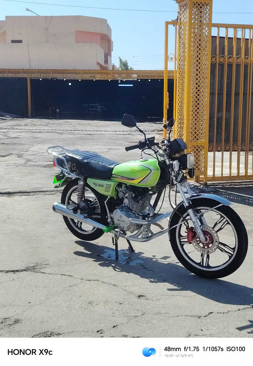 السلام عليكم ورحمة الله
دراجه للبيع 
سيفان 2023
باب اول محرك 150cc 
محرك مامفتوح 
شرط الفحص 
دراجه نضيفه 
دراجه جاهزه بس اتشغل وتمشي 
سعر الدراجه (550)وبيهه مجال 
الستفسار (***********)
