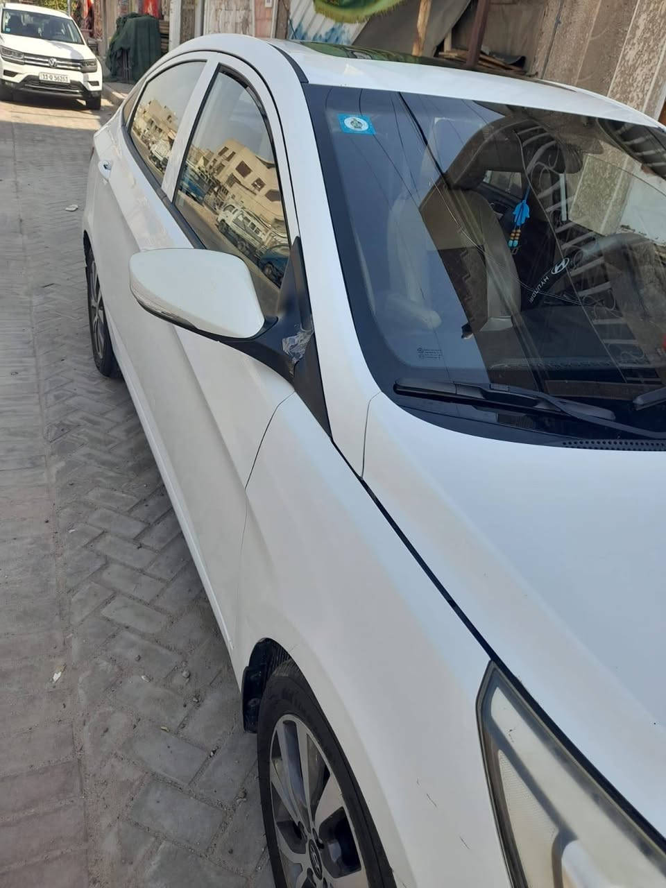 سلام عليكم اكسنت ٢٠١٦ خليجي رقم بغداد انكليزي بسمي محرك ١٦٠٠  سلايت ويل كب تخم تاير دوشمه شاشه السياره جاهزه من كلشي ماشيه ٧٧ الف استعمال شخصي مكان السياره بغداد مكلف بلنشر الاتصال ***********
