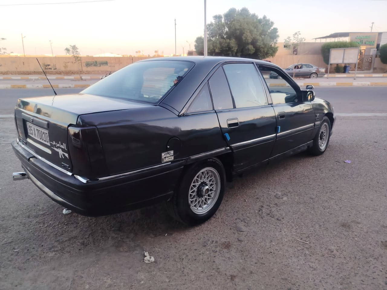يالله سلام عليكم اوبل موديل 92 صبغ جمالي محرك 2000كير عادي جام كهرباء تخم تاير ويل كب رقم نكليزي سنويه 31خويس مابيه من جوه لو قطره  صدر نضيف كهربائية  شغاله تحويل مباشر سياره فتحه صقف سياره مال جنه سعره قفل قفل 22 مكان هيت حي البكر رقم هاتف ***********
