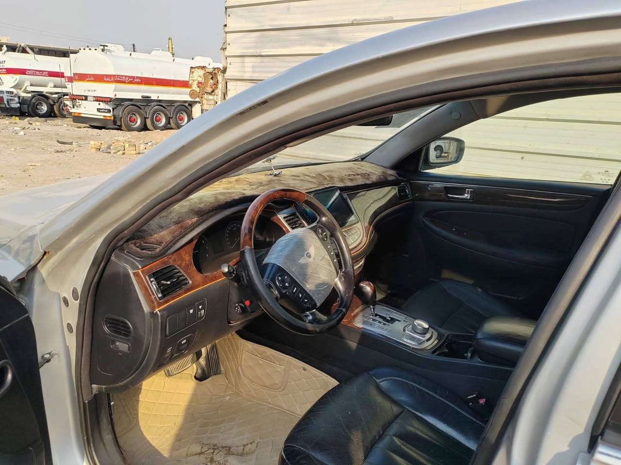 سلام عليكم 
سياره دوات دوات 
جنسس فول تحكمات ستيرن مانع نزلاق
مكينه كير كفاله حداديه خلفيه ماميه طوبه
تخم تاير جديد
بيع أو مراوس حسب القناعه حته الو اصوليه 
الرقم ***********واتساب متواجد
