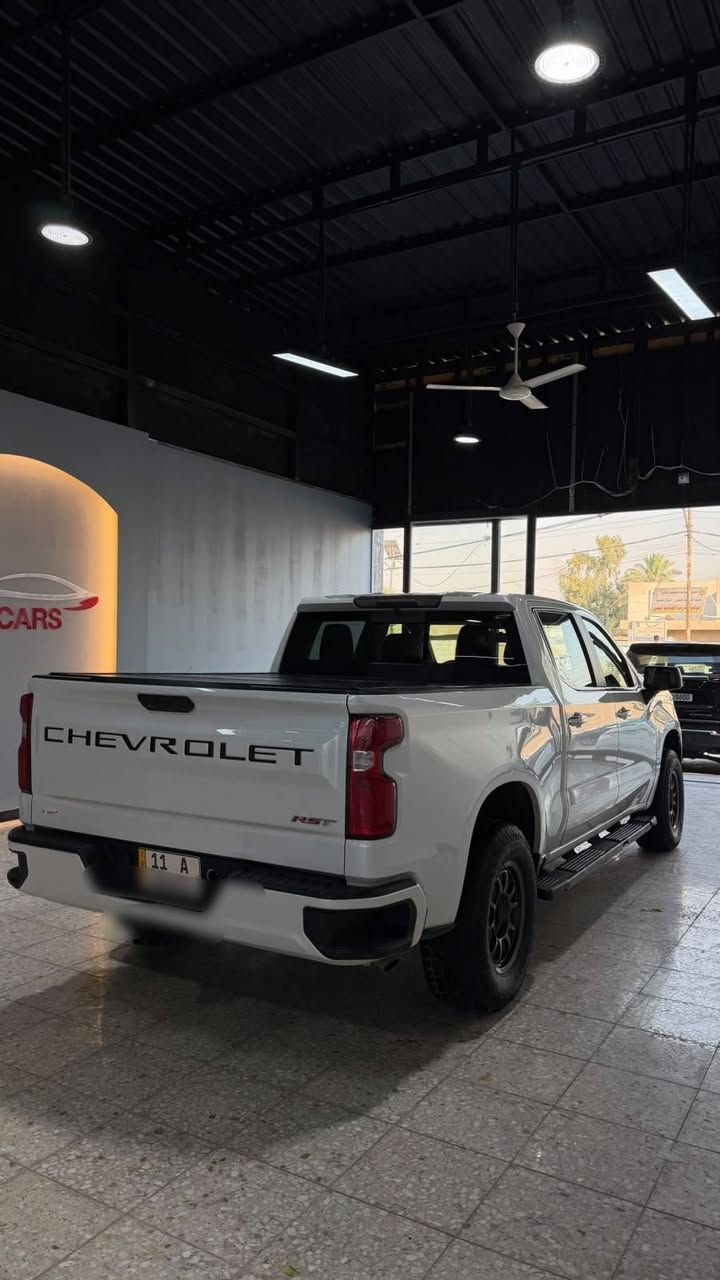 للبيع او للمراوس 

2020 CHEVROLET SILVRADO 1500 RST

شيفرولية سلفرادو 1500 RST تو ويل موديل 2020 

#السعر : 225 ورقة 

ضرر السيارة✖️: صفحة السايق صبغ كما موضحشي

محرك : 8 سلندر 5300 + كير 10 نمر 🐎🐎 كير ومحرك تاهو 

السيارة باب طويل بدي قصير المرغوب ✅✅

المواصفات 🥇:

رادار امامي ✔️

رادار خلفي ✔️

تحديد مسار ✔️

تحذير تصادم ✔️

مثبت سرعه ✔️

كير تعليگ ✔️

عينة دجتل ✔️

شاشة تدعم ميزة كار بلي + اندرويد ✔️

اطفاء السيارة عند التوقف A ✔️

زجاج كهربائي جامة الخلفية✔️

جنطة كهربائية ✔️

بصمة ✔️

تشغيل عن بعد ✔️

لايتات LED ✔️

شباك أمامي ضوئي علامة شوفر ✔️

كشافات زينون ✔️

تبريد قطعتين  ✔️

مقعد السائق كهربائي✔️

قفل الابواب تلقائي ✔️

تدفئة مقاعد اعلى واسفل✔️

منافذ شحن USP // تايب سي ✔️

كشنات جلد اسود // ✔️ 

سايد بريك كهربائي//✔️

تدفئة ستيرن//✔️

وضعيات قيادة ✔️

فتحة (سلايد) ✔️

وضعيات سحب مقصورة خلفية ✔️

لايت في مقصورة الخلفية ✔️

غطاء بدي وغلاف بدي✔️

كشافات من IRONMAN امامي ✔️

قاصه في الكشن الخلفية ✔️✔️

وباقي المواصفات المعروفة بهاي الفئة )RST✔️✔️

مكان السيارة // بغداد //السيدية

للاتصال: *********** 📱 📞 ☎️ بغداد, العراق
