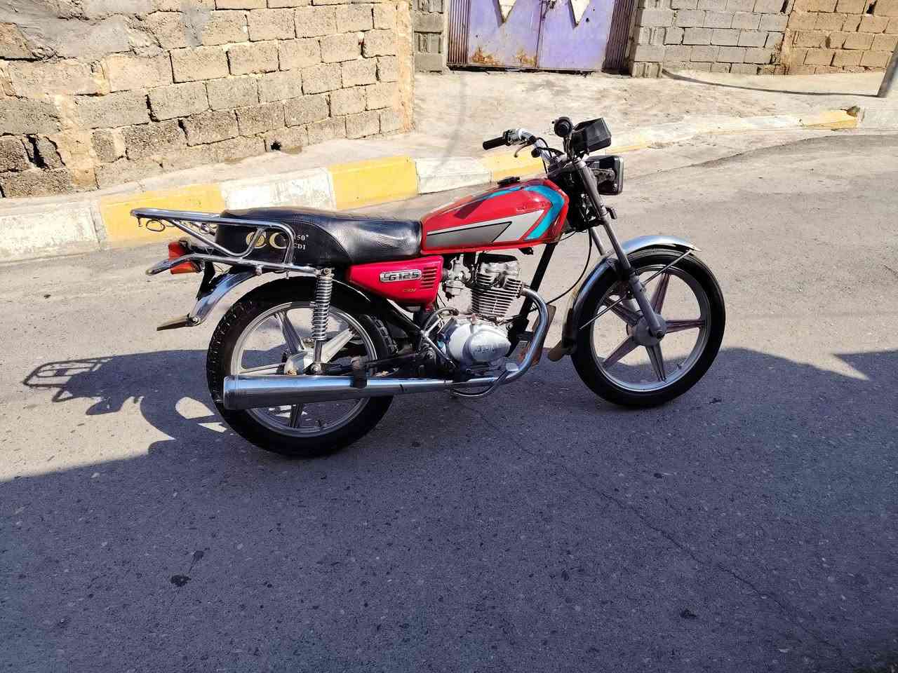 سلام عليكم دراجه للبيع مديل 2019 السعر 350 او بي مجال مكاني ديالى جلولاء ***********
