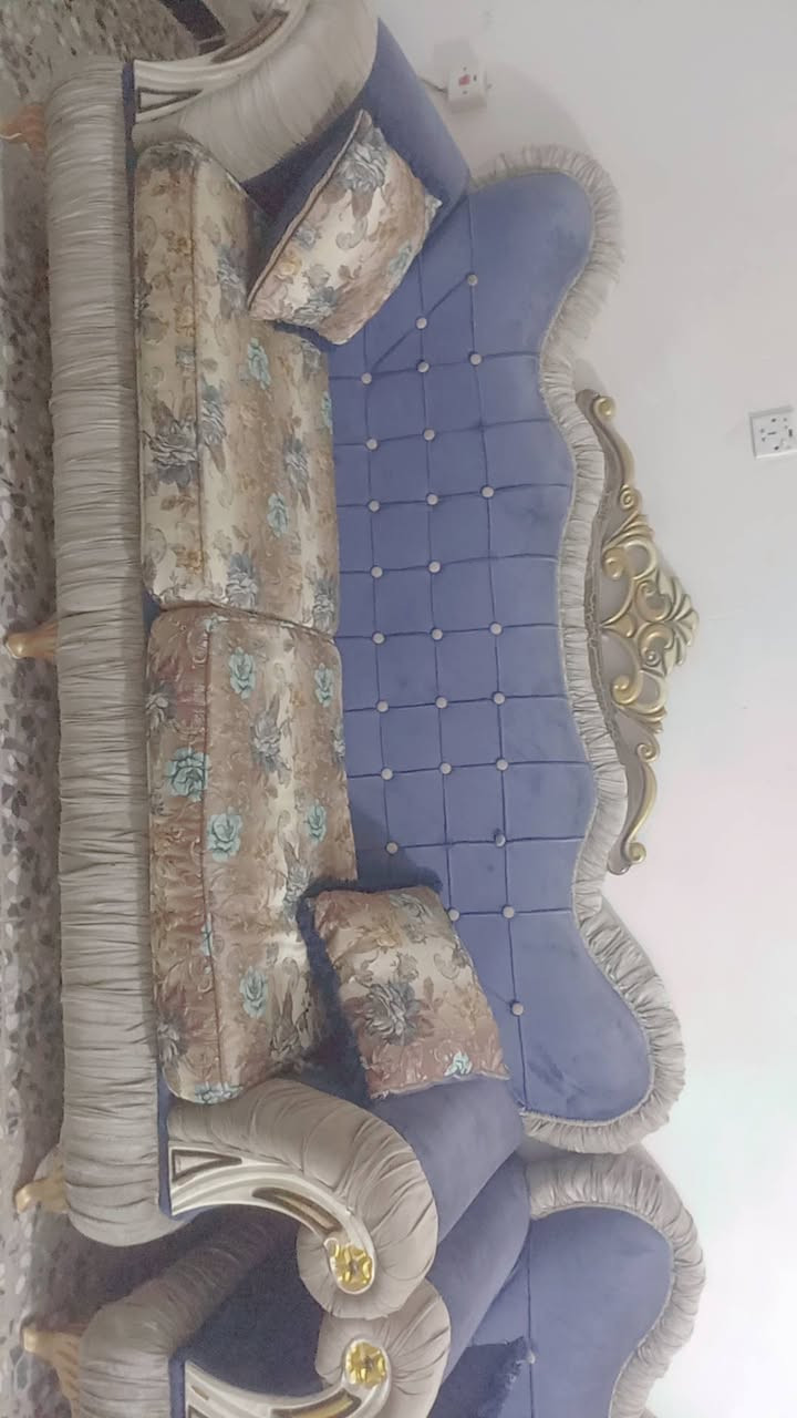 غراض بيت للبيع اريع اشيل

نص مكتوب في الصور:
- ٢٠:٢٧ ٢٠٢٦/٠٩/١٤
- ٢٠٢٦/٠٩/١٤ ٢٠:٣٧