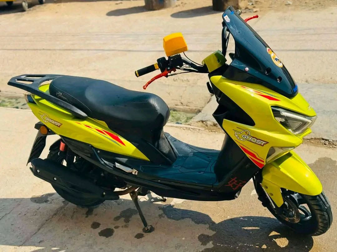للبيع مكانه القاسم سعر 600 وبيه مجال 
***********

