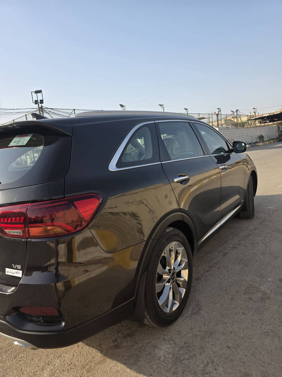 🚘 سورنتو 2020 خليجي v6 | لون جوزي رقم بغداد انكليزي الجديد
✨ سيارة نظيفة جداً ومواصفات كاملة
📍 ماشية 39 ألف كم فقط
🔹 مكفولة كفالة عامة
🔹 بيها بارد قليل
🔥 المواصفات:
•دفع رباعي
• بانوراما
• حساسات أمامية وخلفية
• 4 كاميرات 360°
•مقاعد الامامية كهربائية
•جنطة كهربائية
• كشنات جلد
• تدفئة وتبريد المقاعد الأمامية
• تدفئة المقاعد الخلفية
• شحن وايرلس للموبايل
•سايد بريك دكمه
AUTO HOLD •
• 3 قطع تبريد وبعد بيه هوااي مواصفات

محرك وكير وتبريد وحدادية كلشي كامل
• السيارة كاملة وما ناقصها شي
السعر : 225 وبيه مجال بسيط
📞 للاستفسار: ***********
