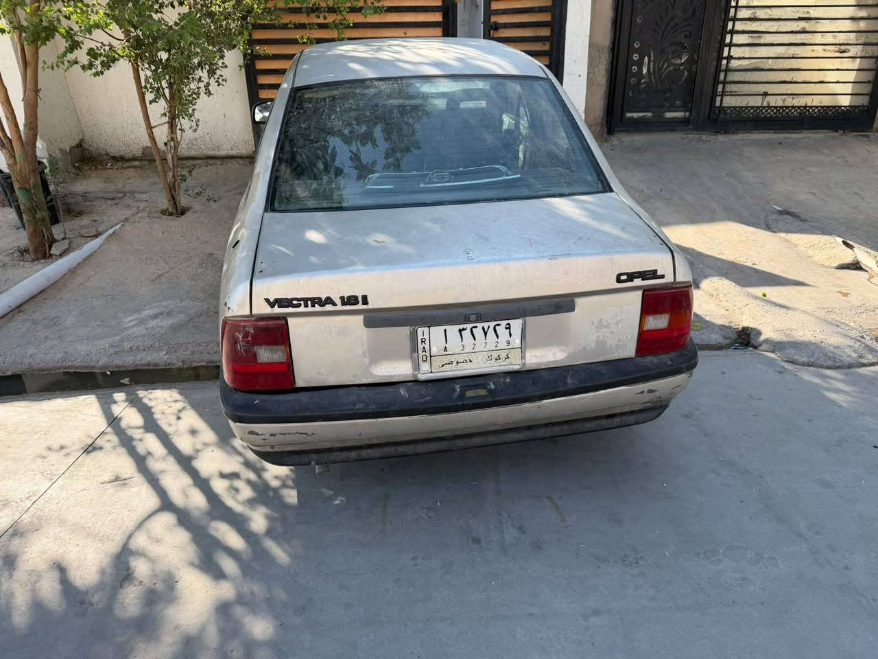 اوبل فكترا ١٨ رقم كركوك  كل بشرط محرك كير  كهربايت مظبوط    *********** كركوك, العراق
