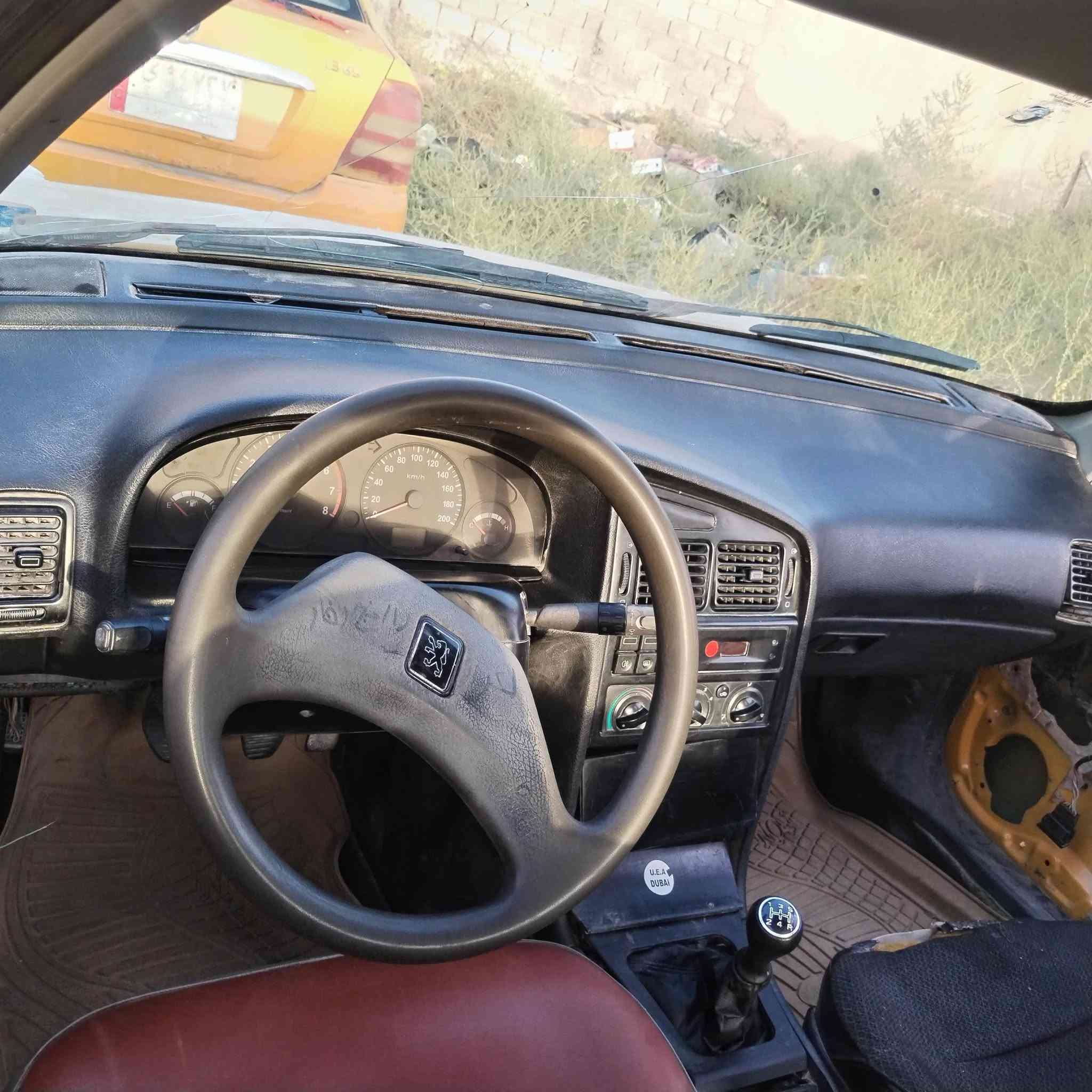 سلام عليكم بيجو البيع محرك جديد الكير ل٢ بي يفلت نقصها دبه مال باور سياره خير من الله بـ7ورقات وبيه مجال ***********
