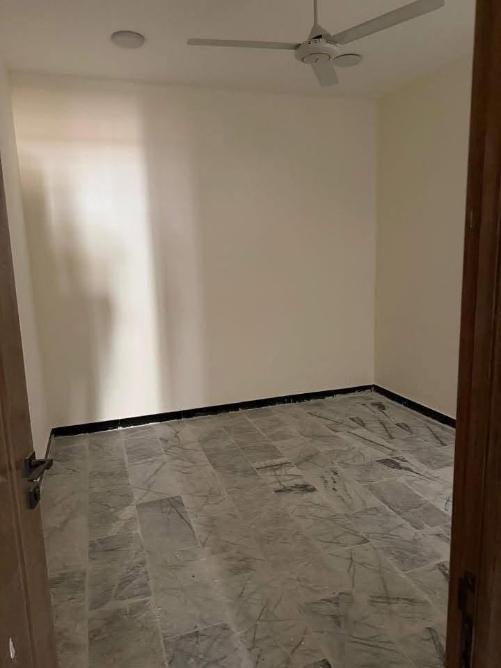 🏠 مشتمل للبيع – موقع مميز جدًا
📍 نزلت الجسر – مقابل كيك الديوان
📐 المساحة: ٨٠ متر
🏗️ بناء جديد
📍 محلة ٨٠٣
🛏️ ٣ غرف نوم

✨ موقع ممتاز وقريب من الشارع، فرصة مناسبة للسكن أو الاستثمار.

📞 للاستفسار: ***********
مكتب أكرم للعقار
