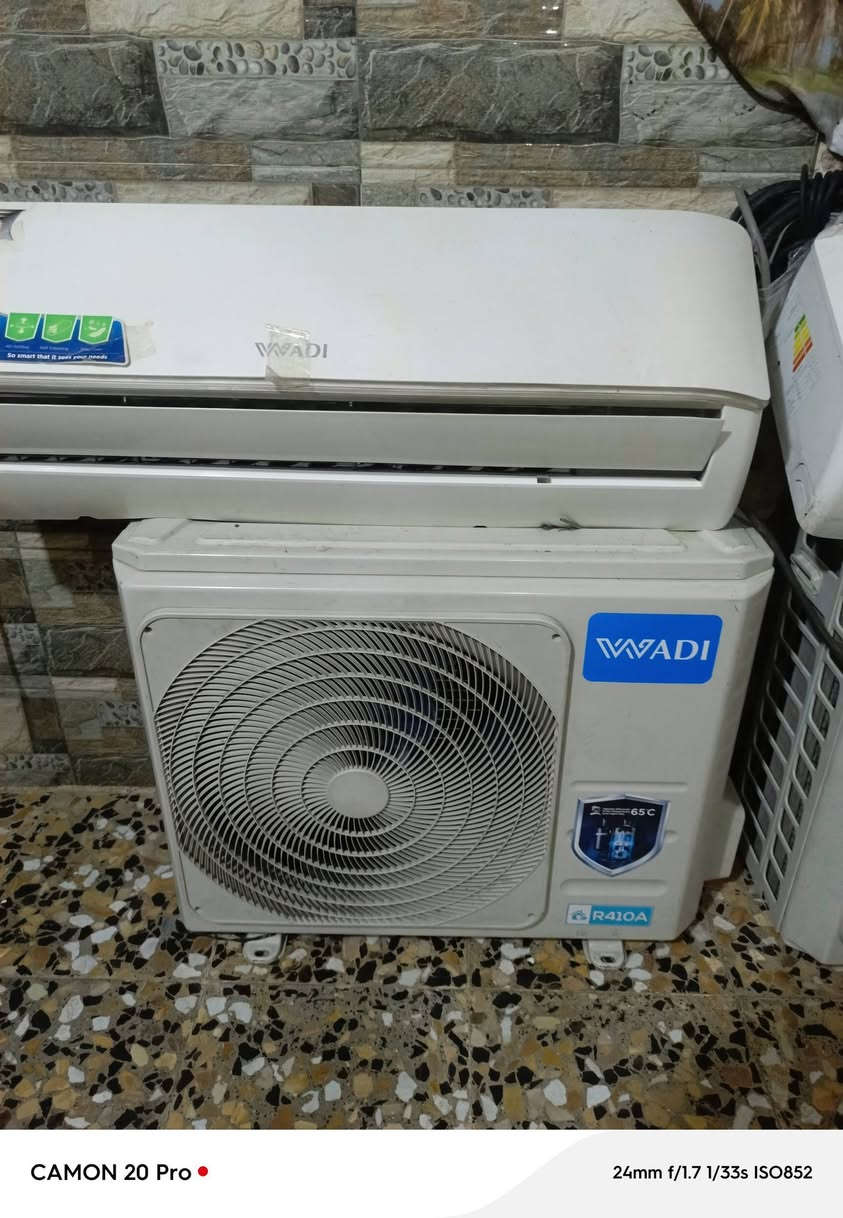 السلام عليكم سبالت اثنين للبيع الوادي 2 طن السعر 950 بيهن مجال حق الجيه بوارين كاملات سبلت حديث تيربو رقم التليفون *********** وعد واتساب مكان مدينه الصدر بس الشراي يطب لي غاز 410
