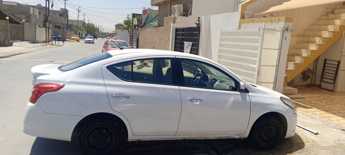 نيسان صني موديل 2018.
يدة نيكل
دبل كيج
جناح خلفي
صني هندي . صفر اربيل
دينار مصرف مابيهة سيارة علا وضع شريكة 
فقط بونيت شبر صبخ بيهة جم ملاحضة بية شخت قليل بيهة 
علية غرامة بعدة المعاملة ارجعلك يا يتنقص من سعر 910000الف غرامة كامرة 
سنوية منتهية جم شهر 
شراي يخابرني او يدلل.
*********** كركوك, العراق
