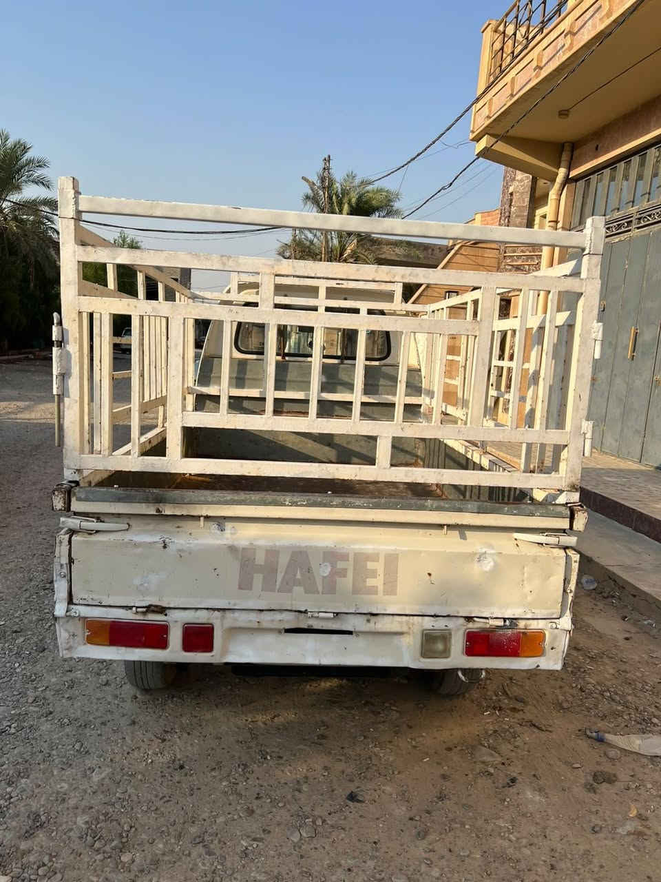 السلام عليكم هانفي لبيع كهربائيات شغاله صدر جديد المحرك بداية تبخير بسيط السعر ١٩وبيها مجال لشراي منفيس كامل موديل ٢٠٠٩رقم الهاتف ***********?
