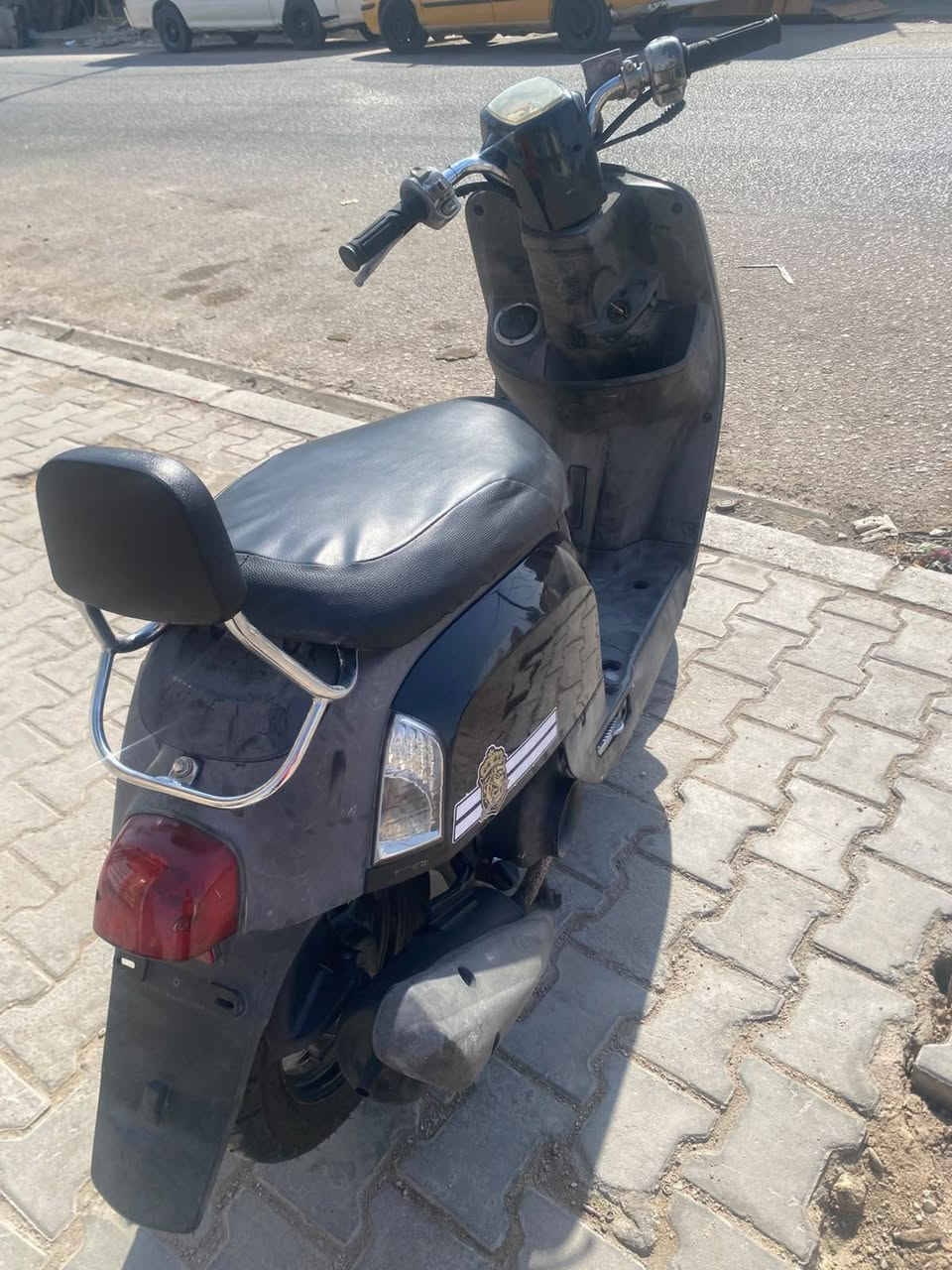 ماكس بولسي حاويه محرك ما مفتوحة كهربايات كله شغاله شلعه معدل فول السعر850اوبيه مجال ***********
