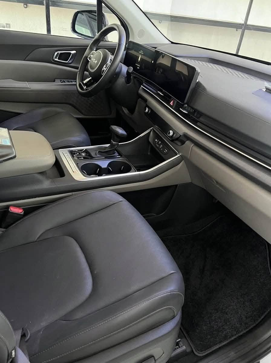 � كيا كرنفال 2026 EX | وارد أمريكي 🇺🇸
السلام عليكم

Kia Carnival 2026 EX
🔹 اللون: اسود
🔹 عداد السيارة:2000km فقط
🔹 بدون رقم — تترقم في جميع المحافظات

━━━━━━━━━━━━━━

✨ المواصفات 

1️⃣ شاشة
2️⃣ كاميرا
3️⃣ بصمة
4️⃣ اربع انظمة قيادة
5️⃣ ويل كب
6️⃣ تشغيل عن بُعد
7️⃣ حساسات أمامية وخلفية
8️⃣ أبواب كهربائية
9️⃣ لايتات LED

1️⃣1️⃣ بكلايتات LED
1️⃣2️⃣ إشارات بالمرايا
1️⃣3️⃣ رادارات 360°
1️⃣4️⃣ كشنات جلد
1️⃣5️⃣ ثلاث قطع تبريد
1️⃣6️⃣ هيترات بالكشنات
1️⃣7️⃣ هندبريك بصمة
1️⃣8️⃣ شحن لاسلكي
1️⃣9️⃣ هيتر بالستيرن
2️⃣0️⃣ كشافات
2️⃣1️⃣ تحديد مسار
2️⃣2️⃣ كشنات كهرباء
2️⃣4️⃣ نقاط عمياء
🔢🔢صندوق كهرباء وتوقف ذكي ومواصفات Ex الاخرى معروفة

━━━━━━━━━━━━━━

السعر: 28وبي مجال

📞 للمزيد من التفاصيل:
***********
