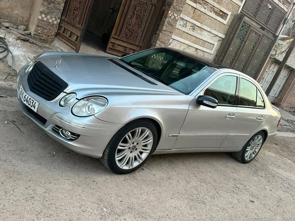 :
🔥 للبيع مرسيدس E500 W211 Avantgarde موديل 2003 🔥

E500 أفانجارد، V8 سعة 5.0
سيارة مرتبة و نظيفة ومصرورف عليها ، واللي يعرف الـE500 يعرف قيمتها.

🔸 المكينة والكير كفالة
🔸 حدادية زينة جداً
🔸 السيارة ما بيها أي نقص
🔸 داخلية جلد
🔸 كراسي كهرباء
🔸 تدفئة كراسي
🔸 مرايات شفط كهرباء
🔸 مواصفات أفانجارد كاملة
🔸 جاهزة للاستخدام وما تحتاج صرف

السيارة للّي يدور E500 نظيفة ومرتبة،.
💰 السعر: 125 ورقة
📍 النهضة: بغداد
📞 للتواصل: ***********

