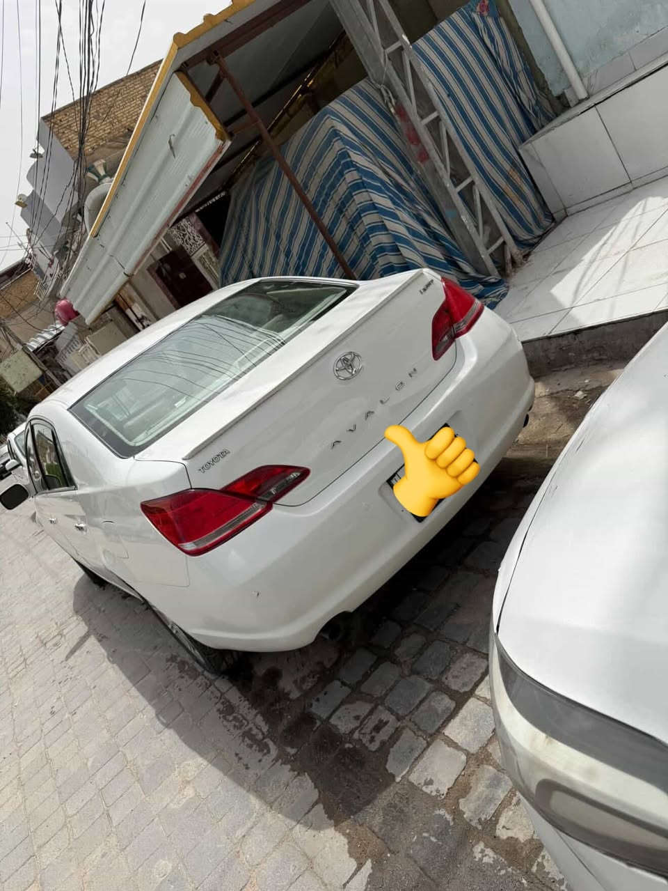 السلام عليكم
افالون ٢٠٠٨ خليجي
لمتد فول مواصفات 
٦ بصمات 
السيارة صبغ عام 
ماشيه ٢١٥ الف حقيقي 
مكينة وگير جدد 
صدر  امامي جديد 
صدر خلفي عايز بس دبلات 
تخم تاير جديد
باتري جديد 
رقم بصرة  مشروع وطني 
السيارة بسمي ومكانها النجف 
السعر ١١٥ ورقة 
***********
