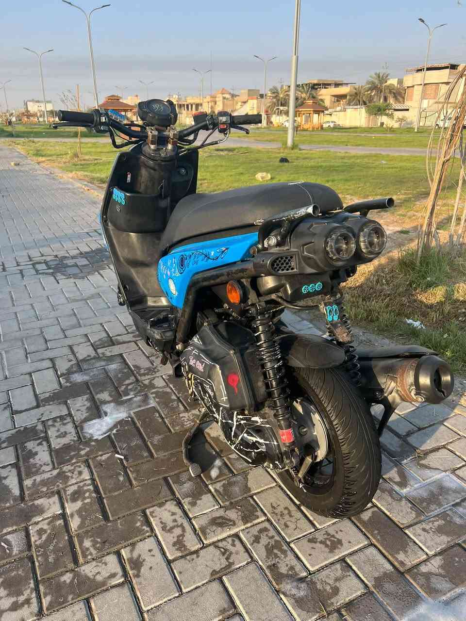 السلام عليكم سكنس جبلي دراجه فول تخبل مكفوله كفاله عامه دراجه حلوه نهضه ومعدل فول فول للخير كهربائيات كامله دراجه بيه تزويد خفيف كدامك الصور ومكينه ما مفتوحه وقويه صلوات علا محمد 
السعر ( 1400 ) وبيه مجال للطيبين 
العنوان ( البصره القبله ) 
رقمي ( *********** )
