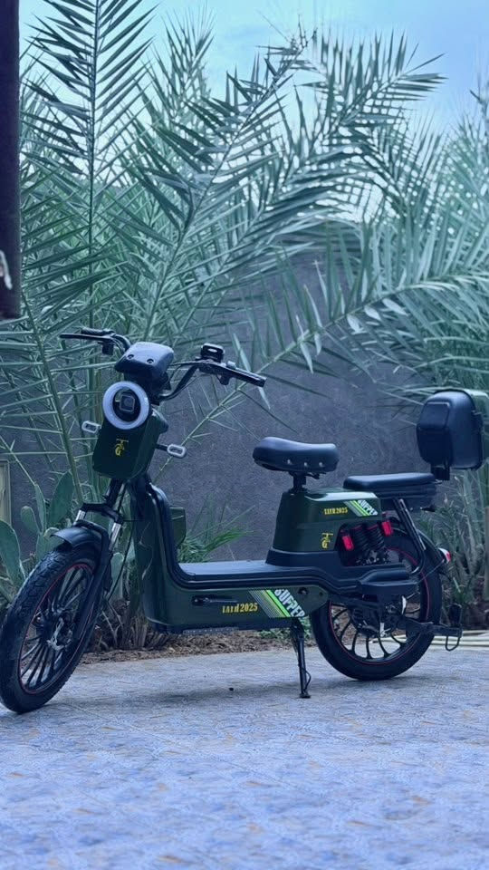 للبيع دراجة شحن حجم 20، تشغيل بالكارت وسويچ، لايت عالٍ ، 5 بطاريات .
اخوان الدراجة شوفت عينكم نظيفة وما بيها شي وماكو ايّ نقص سعرها 350 مكاني ذي قار - قضاء گرمة بني سعيد 
للإستفسار ***********.
