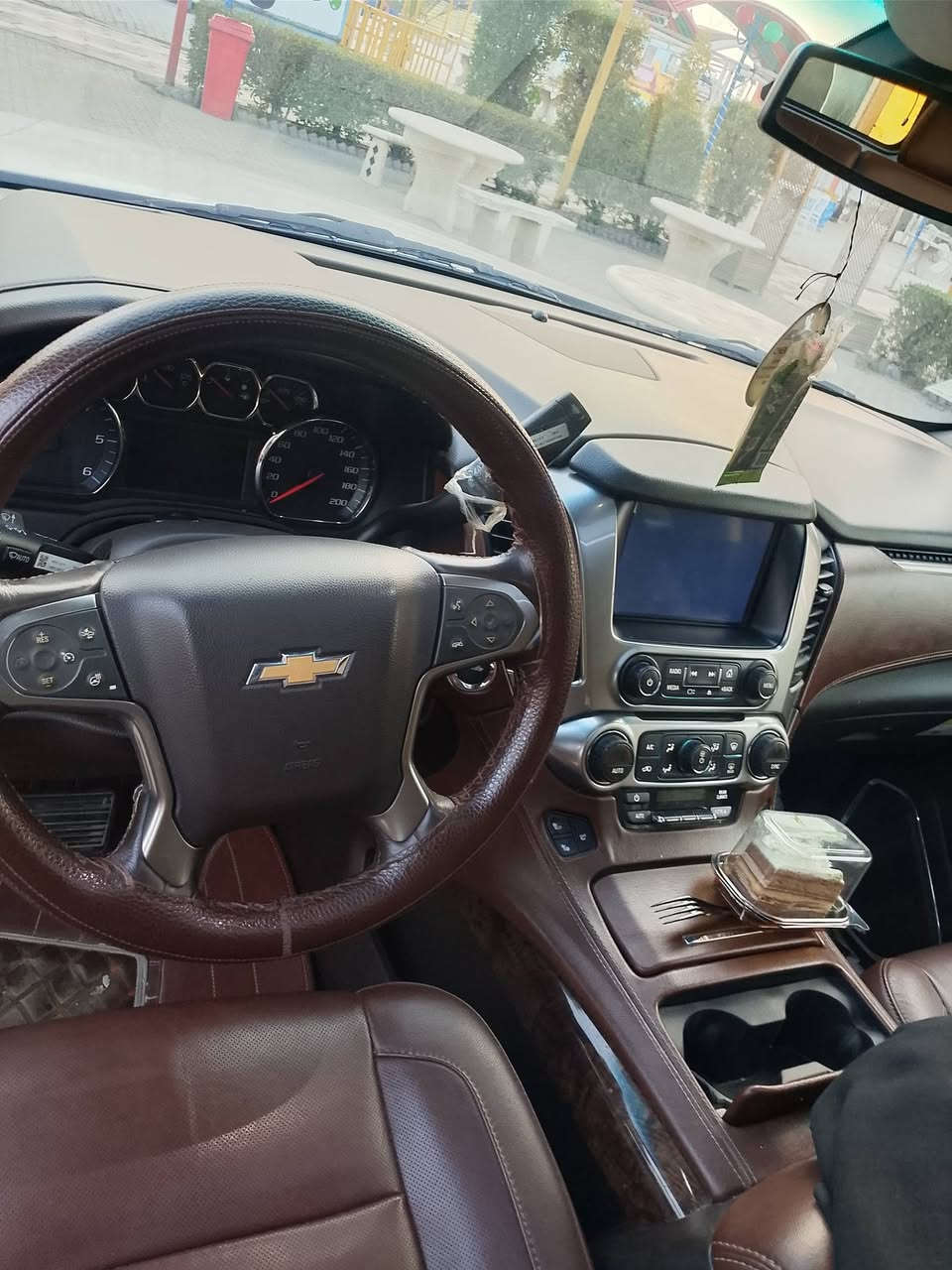 للبيع شوفرليت LTZ داخل قرميدي أعلى فئه تاهو ابيض صدفي المرغوب  موديل 2015
خليجي وكاله منصور ماشيه 185 الف كيلو متر حقيقي السياره كفاله حته الدعاميات بيه مكانين بارد جاهز ميه بل ميه مانقاصه اي شي مكاني بصره الجنينه رقم اربيل الجديد بسم كردي عندي وكاله عامه
***********
