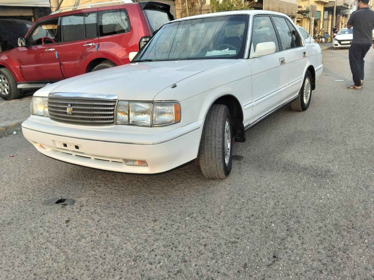 سلام عليكم
ارنب ايسر بلاد موديل 1992 رقم بغداد نكليزي بسمي 
سنويه لل 30 مصبوغه عام  مكفوله من لعيب شرعي ولصوليات وضربه لقويه  تبريد ما يشتغل كهربائيات كله شغاله ما بيه اي نقص حداديه نص عمر سعر( 75)وبيه مجال
***********
