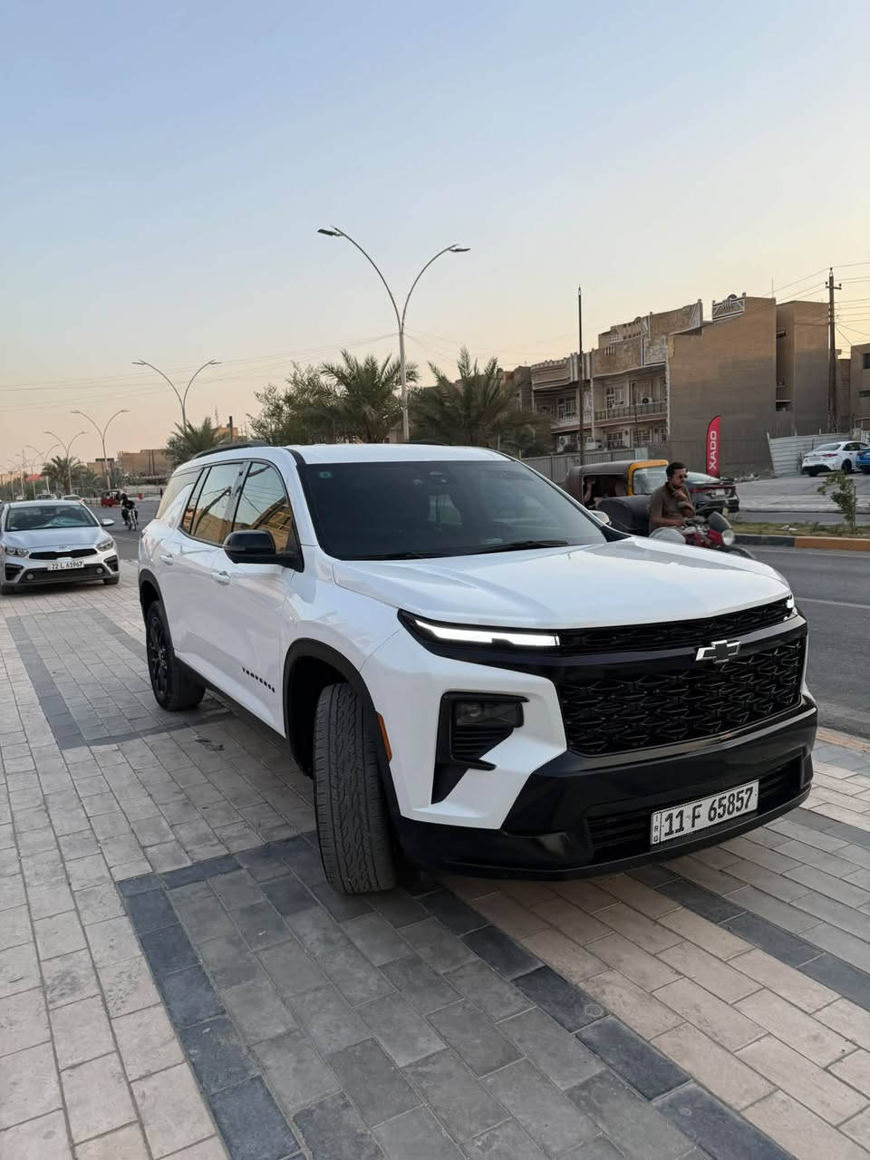 ---السلام عليكم
*للبيع ترافيرس 2025 LT بلاك اديشن*  
لون ابيض | ماشية 45 الف | رقم بغداد شهداء  
محرك 2500 تيربو | تشغيل عن بعد | كشنات منفصل  
مبدل بنيد وصبغ جاملغ فقط  
كير ومحرك وتبريد مكفول  
للإستفسار الرقم ***********
