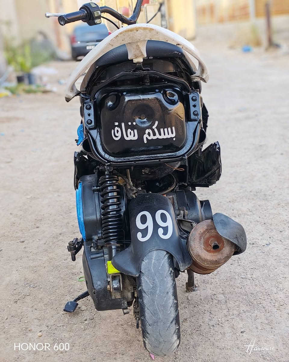 السلام عليكم دراجه ماكس عدله حربيه فول نظافه ماكينه شلعه معدل خرسه بلاديه كلجات رياضي شيال رياضي ويل امامي رياضي سعر 575 بيها مجال حق الجيه ***********
