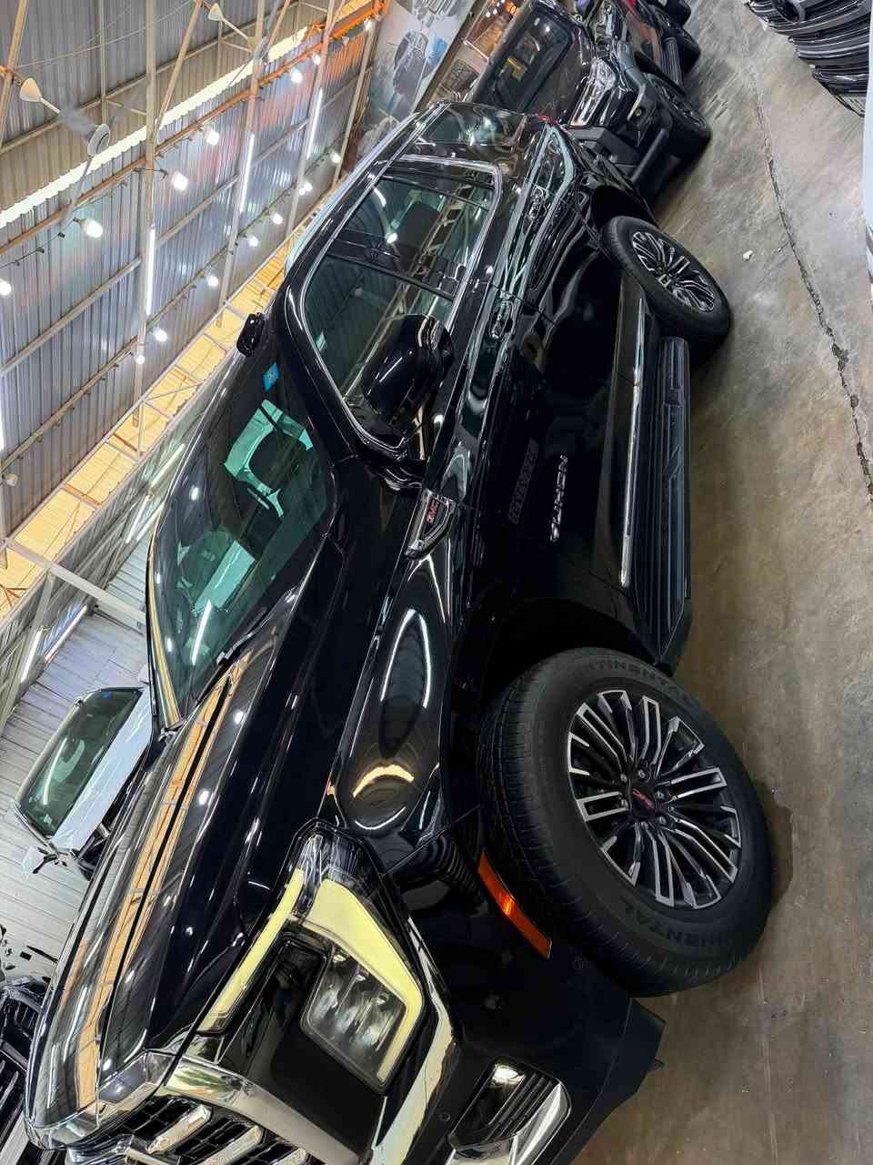 جمسي لوفيشن
موديل 2025
خليجي وكاله 
مكفوله كفاله عامه من كلشي مغلفه السياره كله 
ماشيه ٣٠ الف كيلو
فول مواصفات 
السعر ٦٣٠ ورقه
مكاني بغداد للتواصل ***********
