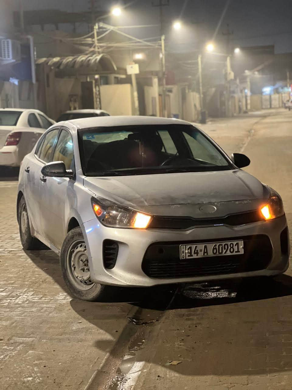 كيا ريو ٢٠١٨ حره باسمي ضربتها فقط بلبنيد سياره سياره نضيفه وحلوه سعرها ٩٠ رقم تلفوني ***********

