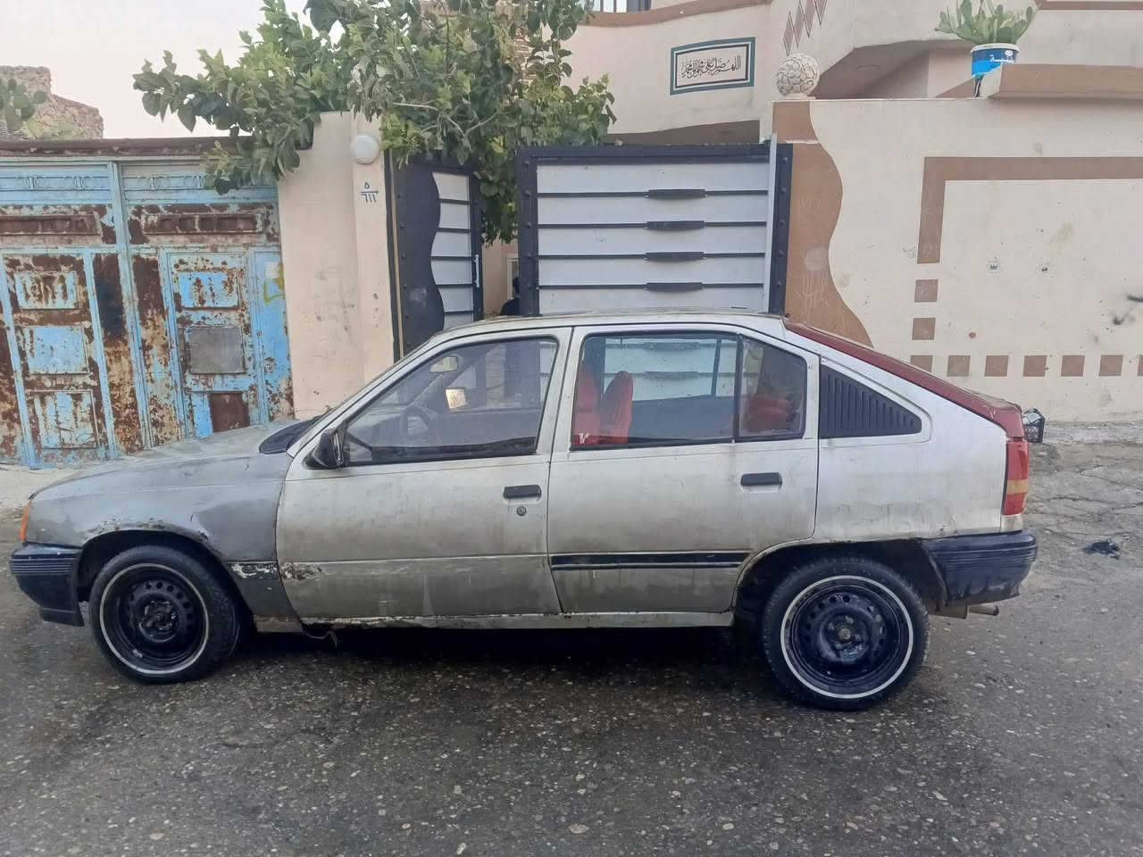 قبيع كاديت كاربو موجود حجم 16 طائرات جديد باتر جديد بدون قياسن ماكينه معمر جديد سعرها 12 بي مجال قليل مستعجل مال شغل تريد وكاله تريد تحويل شرط رقم ***********
